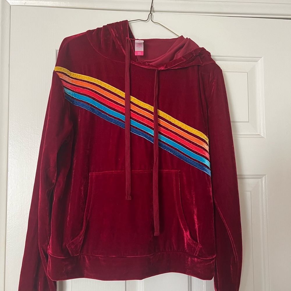 GUC Merlot velour pull over hoodie with rainbow stripes. Size S. Classic look!